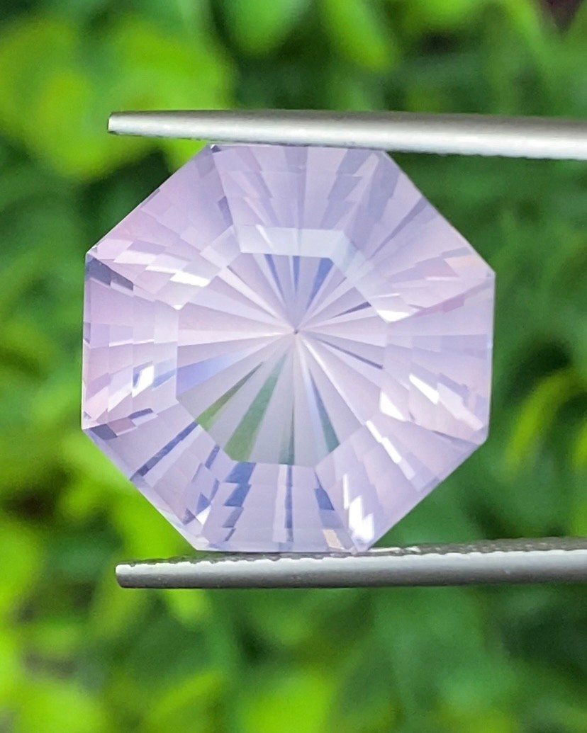 พลอย ลาเวนเดอร์ ควอตซ์ Lavender Quartz 16.9 กะรัต (Cts.) พลอยแท้ อัญมณีมงคลประจําวันเกิด เครื่องประดับพลอย