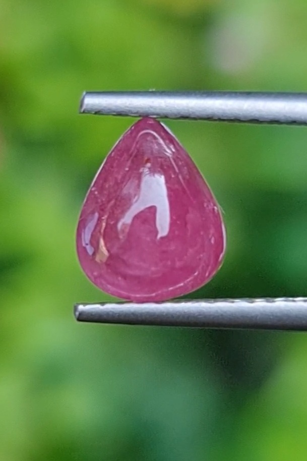พลอย ทับทิม Ruby sapphire สยาม 1.95 กะรัต (Cts.) พลอยแท้ อัญมณีมงคลประจําวันเกิด เครื่องประดับพลอย