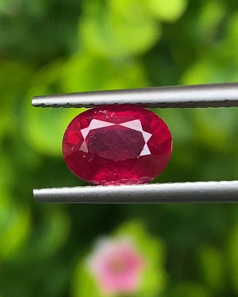 พลอย ทับทิม Ruby sapphire 2.05 กะรัต (Cts.) พลอยแท้ อัญมณีมงคลประจําวันเกิด เครื่องประดับพลอย