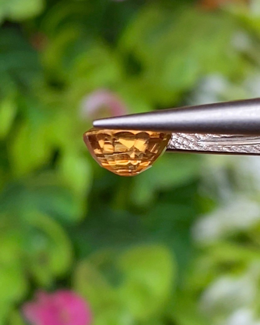 พลอย เพทาย (Zircon) 1.86 กะรัต (Cts.) พลอยแท้ อัญมณีมงคลประจําวันเกิด เครื่องประดับพลอย