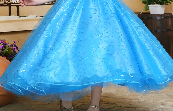 Pre-orderชุดแฟนซี ชุดราตรีเด็ก ชุดออกงาน ชุดกระโปรง สไตล์เจ้าหญิง แขนกุด แต่งดอกช่วงอก กระโปรงฟูฟ่อง สวยงาม เชือกผูกหลัง