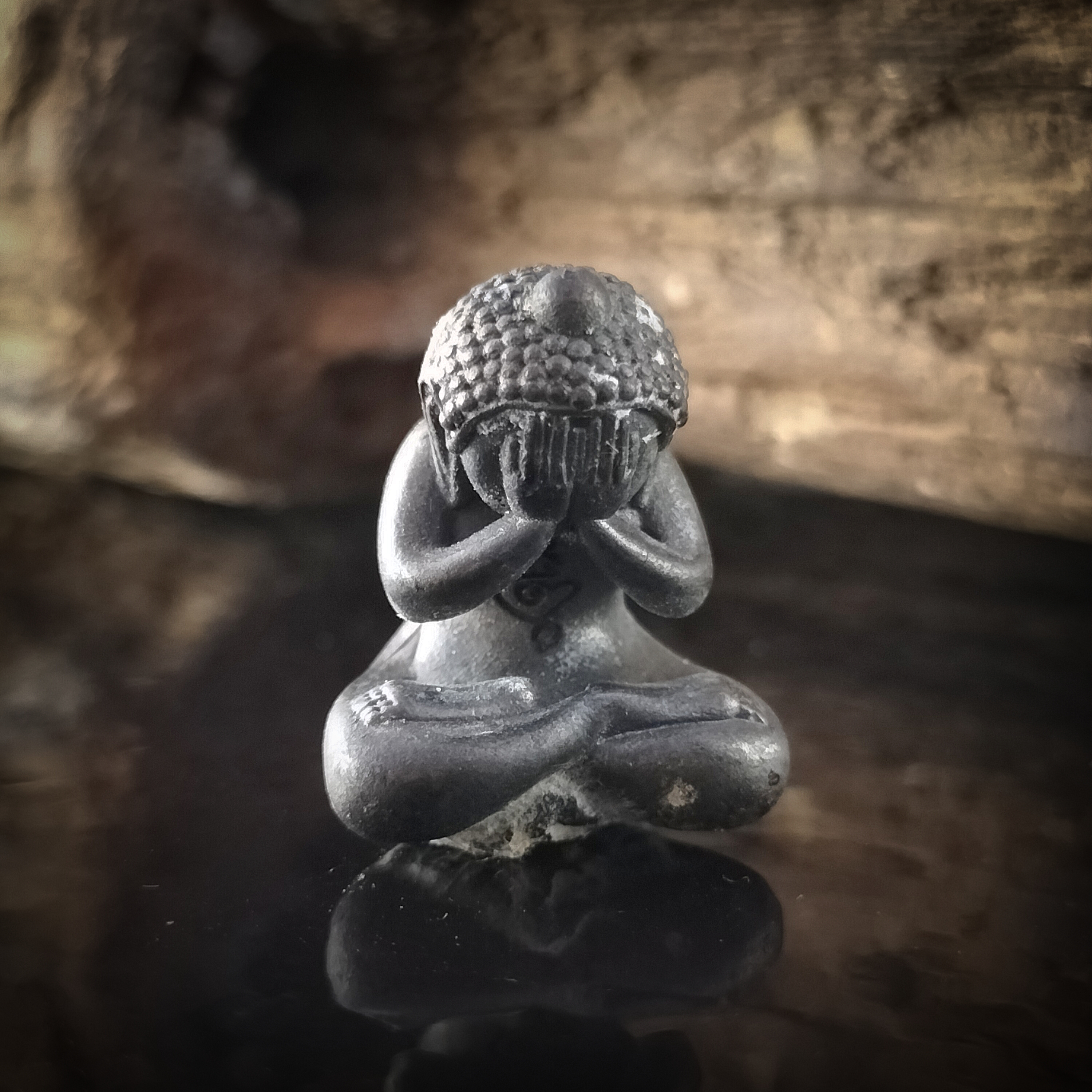 พระปิดตาพญาบังบด อุดว่านเครือร้อยปลา (หลวงปู่มี ฐิตสาโล วัดโพนทอง อายุ112ปี)