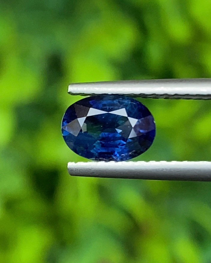 พลอย ไพลิน Blue Sapphire 1.15 กะรัต (Cts.) พลอยแท้ อัญมณีมงคลประจําวันเกิด เครื่องประดับพลอย