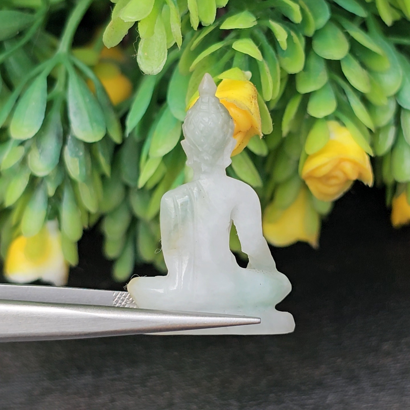 หยก แกะสลัก รูป พระ (Burmese jadeite) 21.9 กะรัต (cts.) หยก พม่า แท้