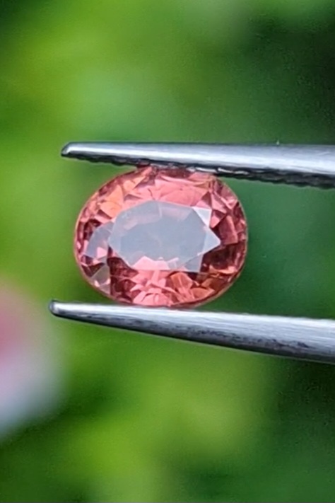 พลอย ทัวร์มารีน (Tourmaline) 0.68 กะรัต (Cts.) อัญมณีมงคลประจําวันเกิด เครื่องประดับพลอย