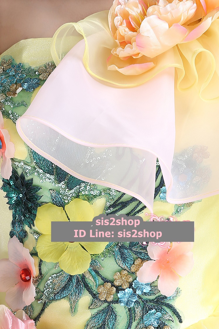 พร้อมเช่า ชุดแฟนซี ชุดราตรียาว สีเหลืองอ่อน ไหล่เฉียง แต่งระบายผ้าแก้ว และดอก Peony