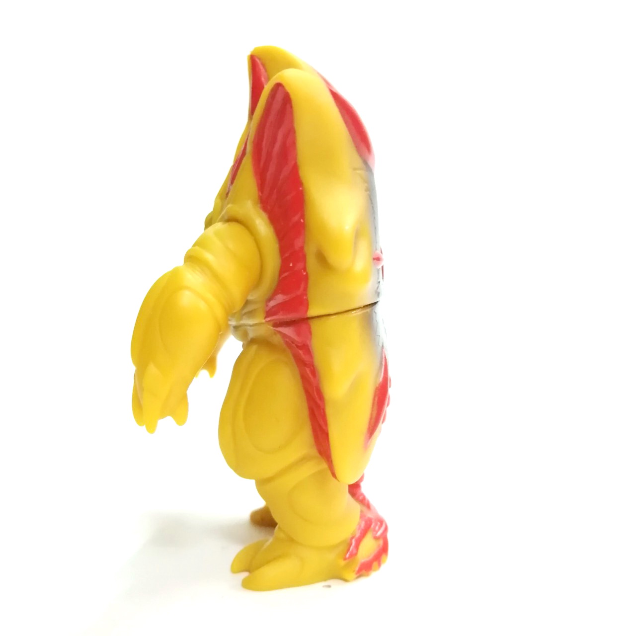 ซอฟ 4นิ้ว ขนาดตามรูป สัตว์ประหลาด ไออารอน มีรอยถลอกเล็กน้อย