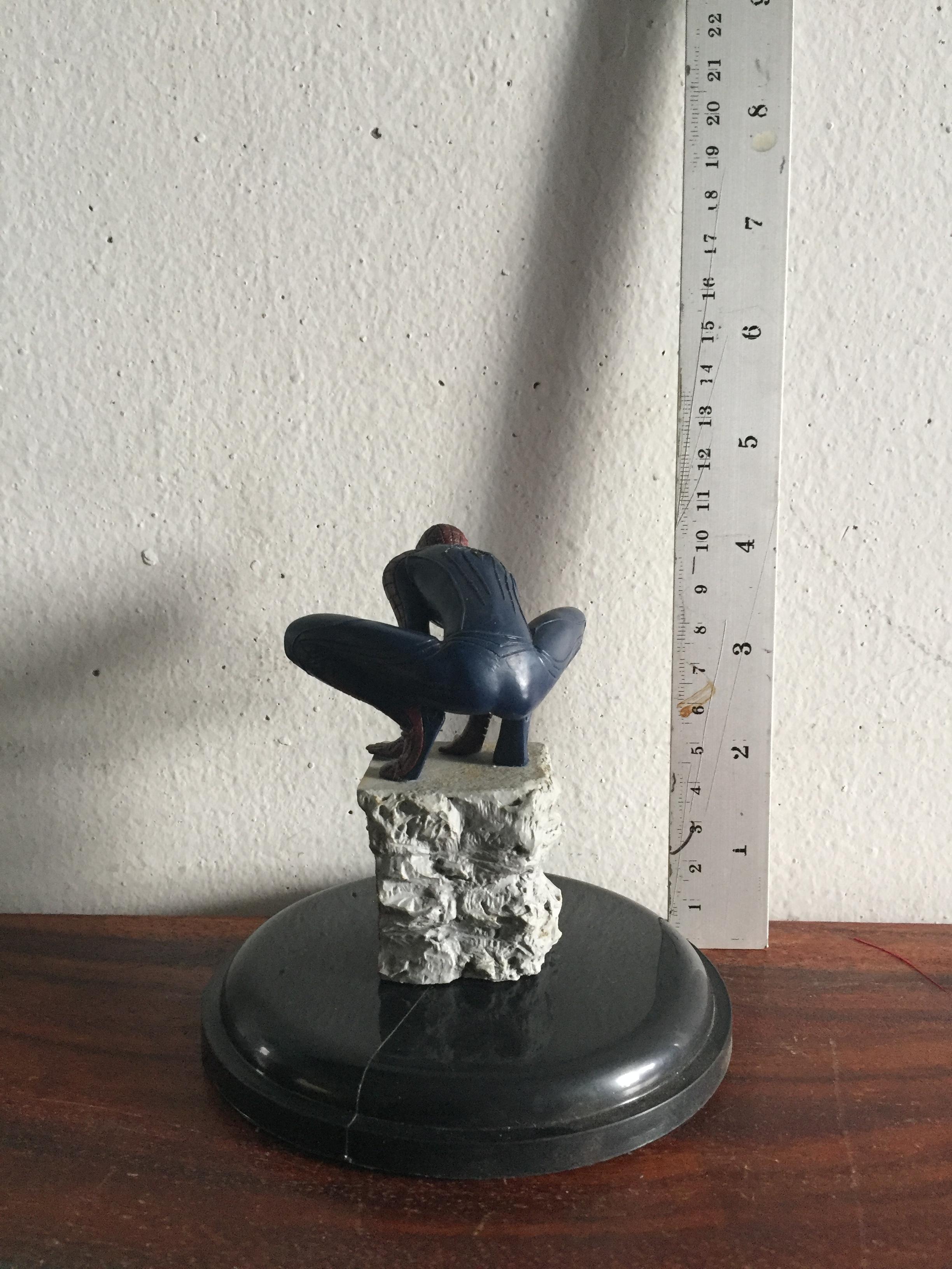 ของสะสมสไปเดอร์แมน Spiderman ท็อปเปอร์แก้วน้ำโรงหนัง สไปเดอร์แมน Spider Man นั่งหลังคาตึก