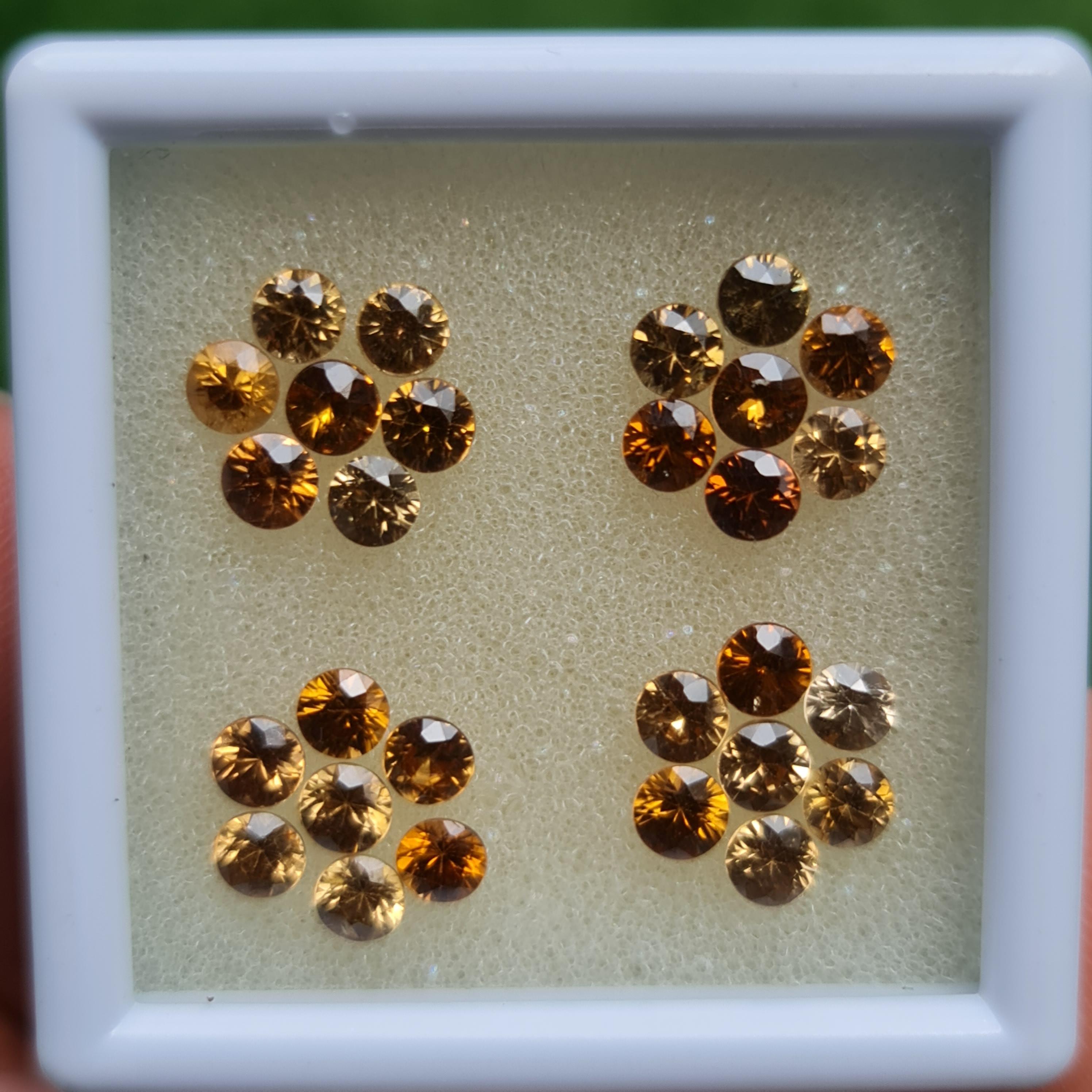 พลอย เพทาย Natural Zircon 7.41 กะรัต (Cts.) 28 เม็ด (Pcs.) พลอยแท้อัญมณีมงคล ประจําวันเกิด เครื่องประดับพลอย