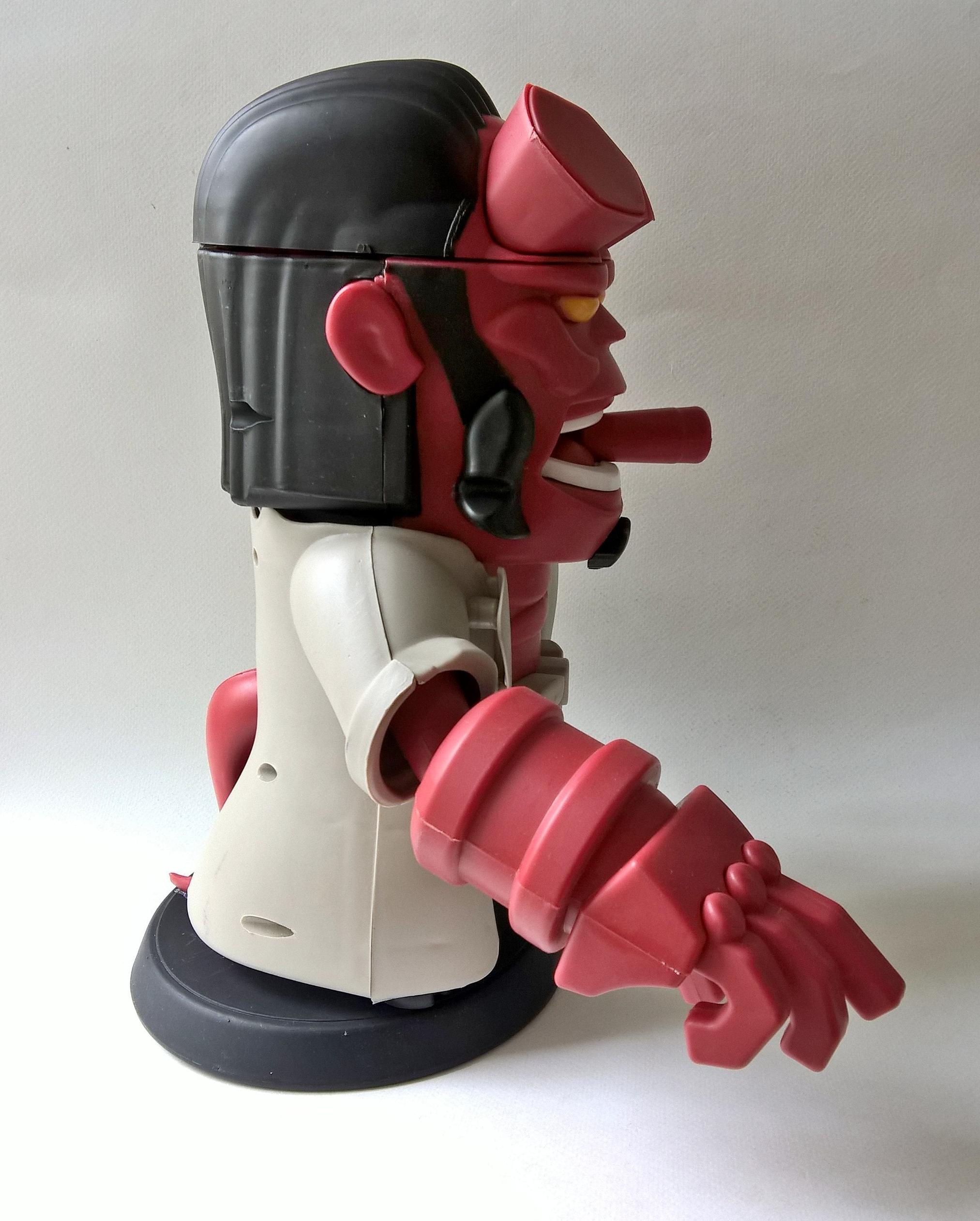 ของสะสม ถังข้าวโพดรูปตัว เฮลบอย Hell Boy จากภาพยนต์ Hell Boy, เมเจอร์ ซีเนเพล็กซ์ Major Cineplex, ขนาดประมาณ 30*25 cm.