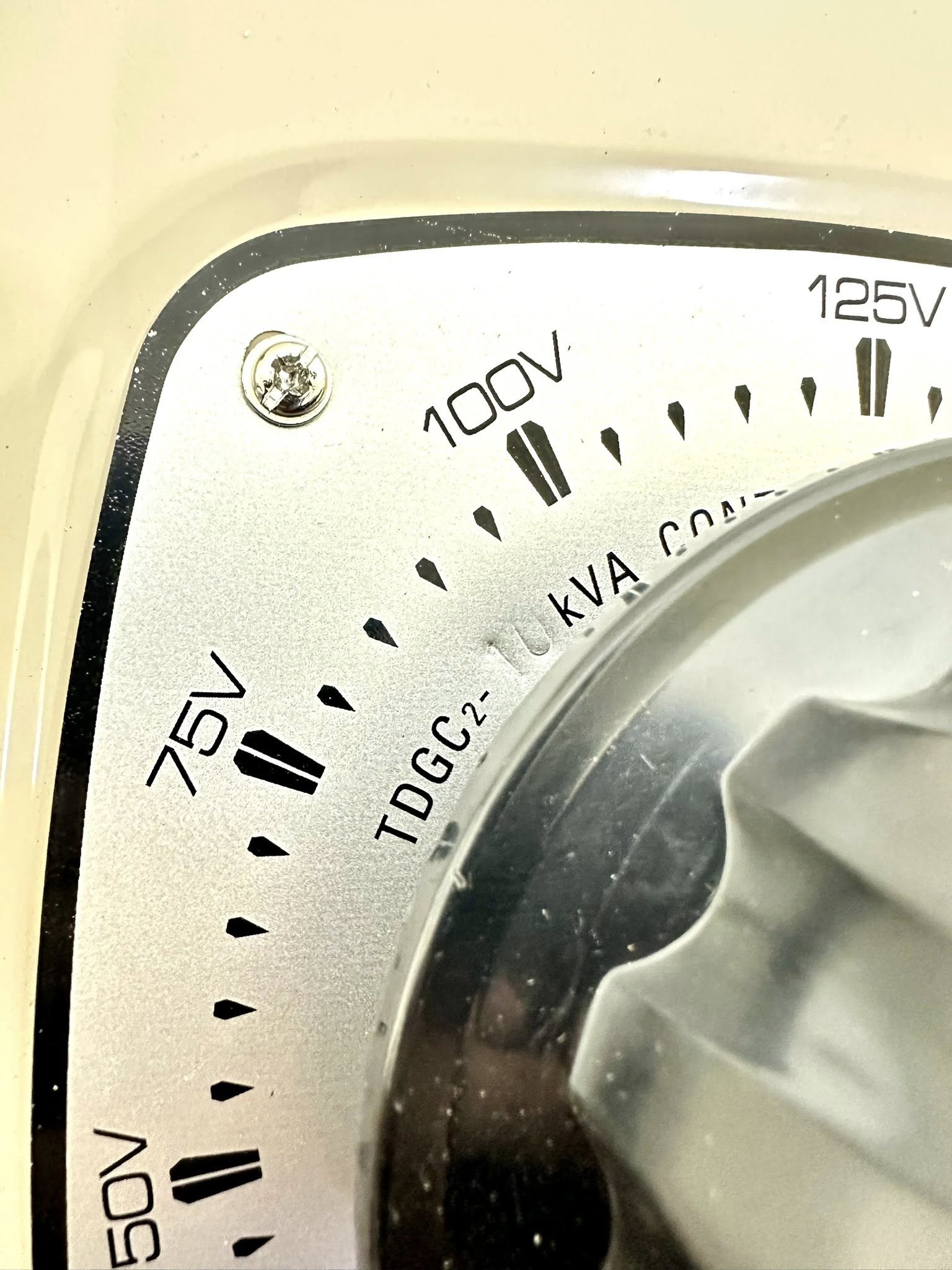 วาริแอค หม้อแปลงปรับแรงดันไฟฟ้าชนิดแกนหมุน 10Kva 1 เฟส