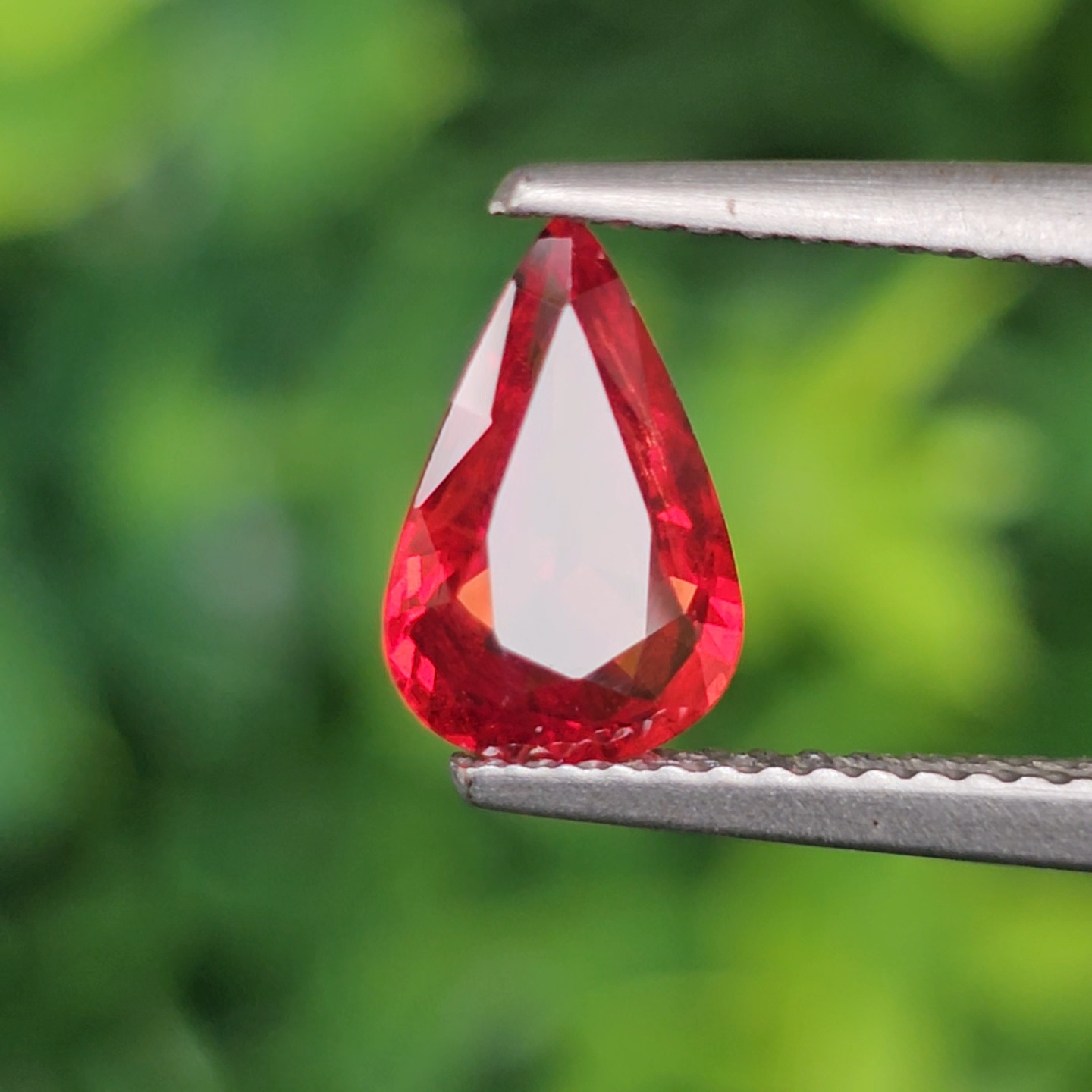 พลอย ทับทิม ซองเจีย Songea Ruby Sapphire 1.21 กะรัต (Cts.) พลอยแท้ อัญมณีมงคลประจําวันเกิด เครื่องประดับพลอย