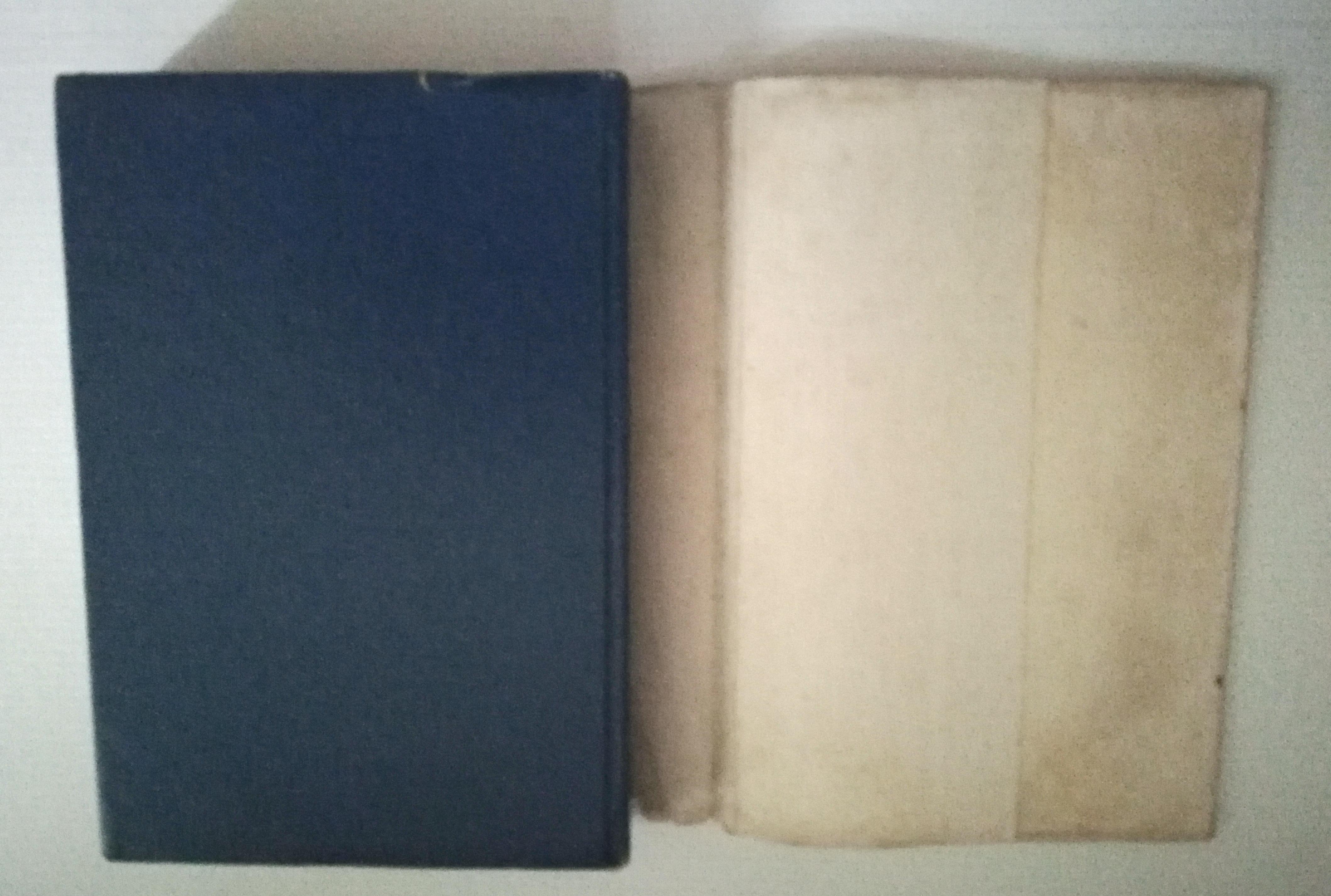 หนังสือนิยายเก่า ปี 2514 **หนังสือเก่ามีตำหนิตามภาพ"พระจันทร์แดง เล่ม1 " โดย ชูวงศ์ ฉายะจินดา