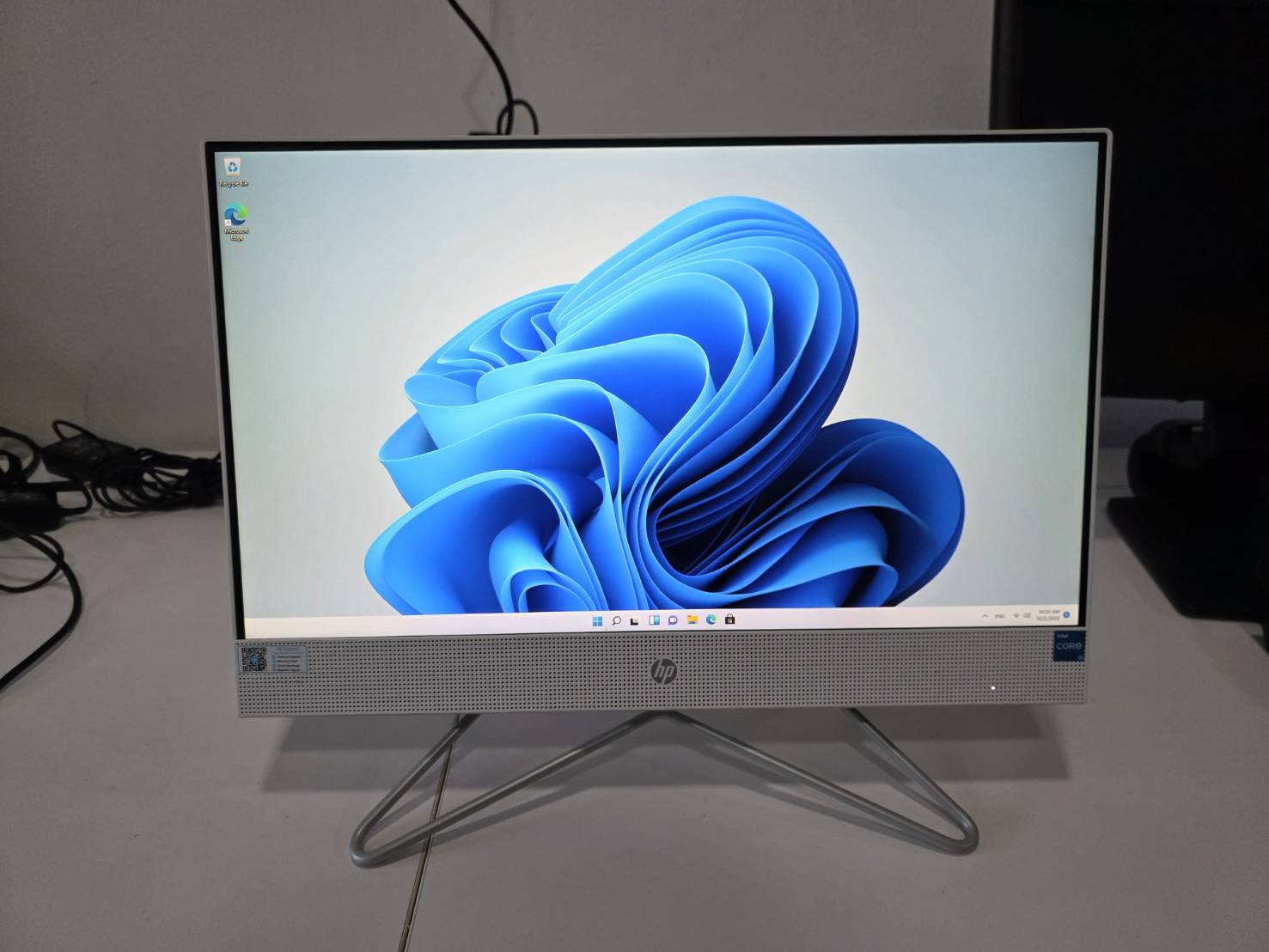 AIo Gen12 HP All in one 22-DD2018D (i3-1215U/8GB/512GB) สภาพดี ขาวสะอาด
