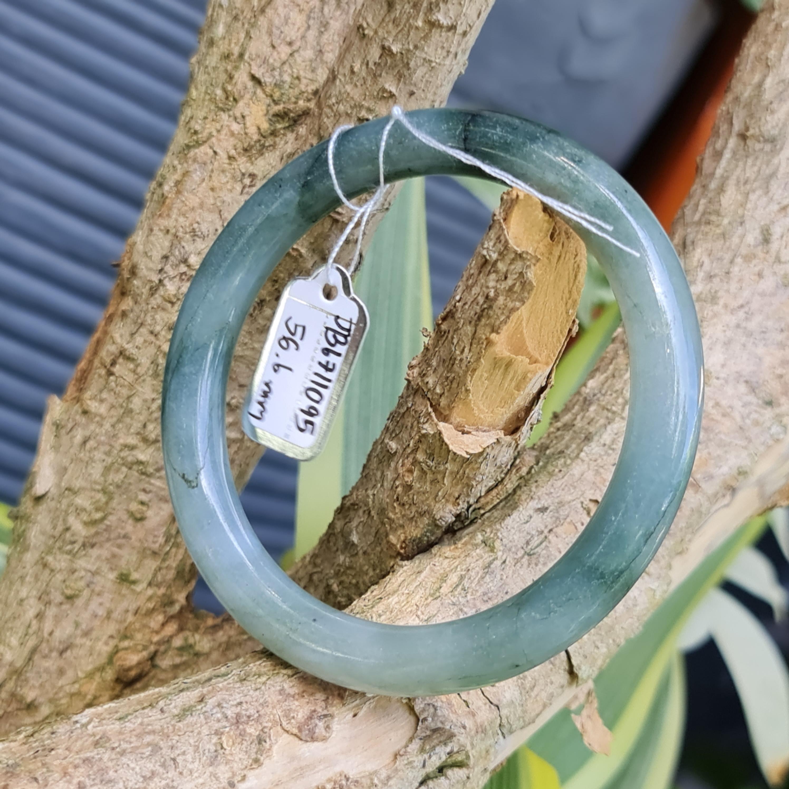 JB6711095 หยก พม่า แท้ Jade กำไลหยก 56.6 มม. (Jadeite bracelet) พม่า (Myanmar)