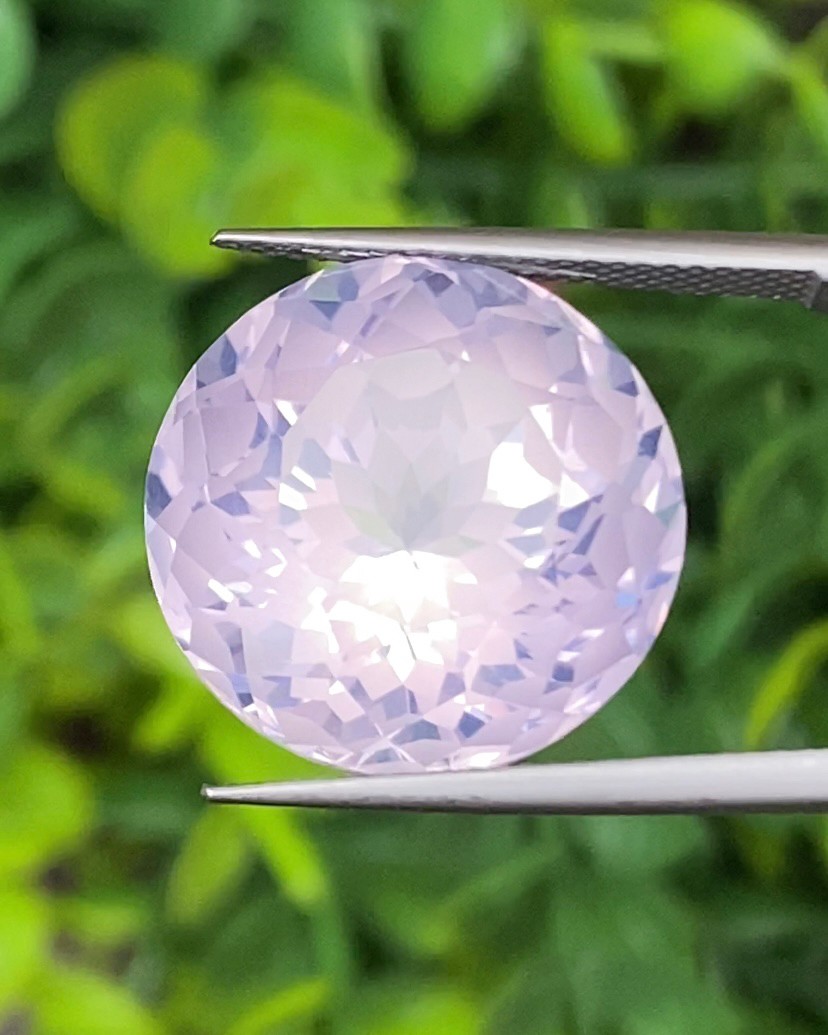 พลอย ลาเวนเดอร์ ควอตซ์ Lavender Quartz 18.86 กะรัต (Cts.) พลอยแท้ อัญมณีมงคลประจําวันเกิด เครื่องประดับพลอย