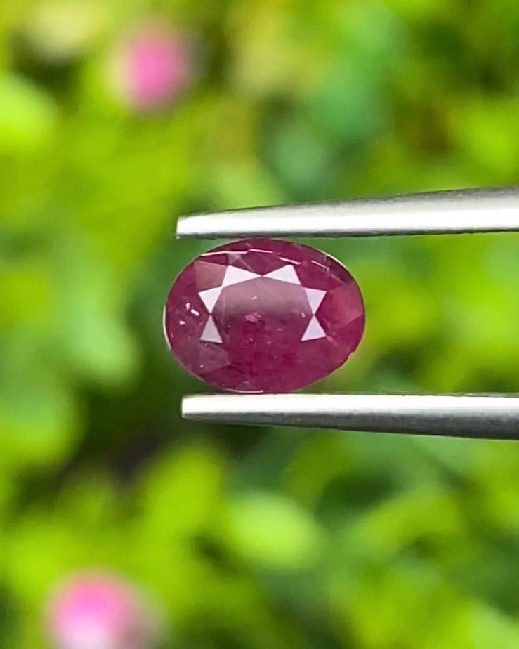 พลอย ทับทิม สยาม (Siam Ruby Sapphire) 1.11 กะรัต (Cts.) พร้อมใบเซอร์ พลอยแท้ อัญมณีมงคลประจําวันเกิด เครื่องประดับพลอย