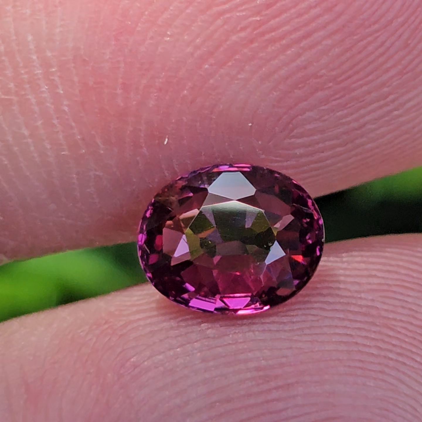 พลอย อุมบาไลต์ การ์เน็ต Umbalite Garnet 1.56 กะรัต (Cts.) ดิบ Unheated ลอยแท้ อัญมณีมงคลประจําวันเกิด เครื่องประดับพลอย