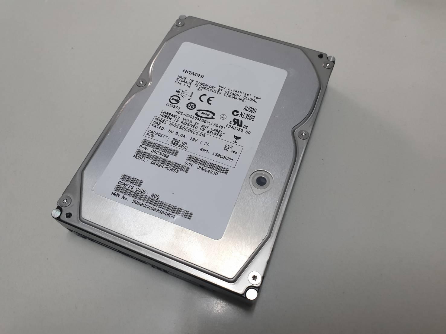 Hitachi SAS 300 GB 15K HUS154530VLS300