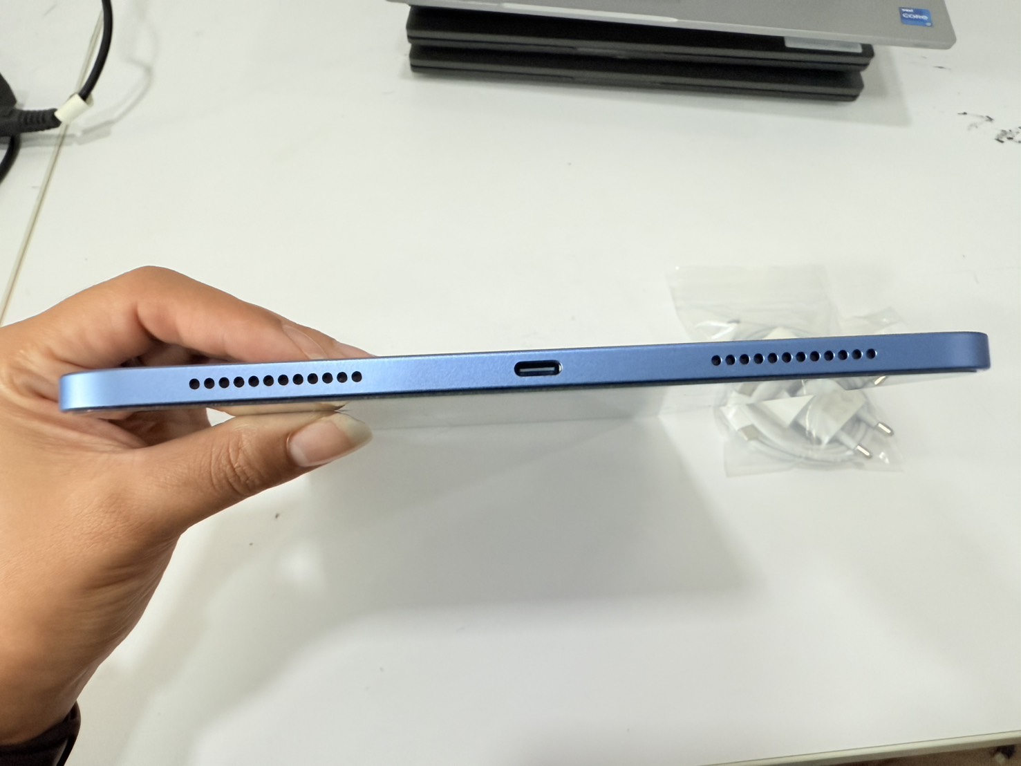 Apple iPad Gen10 64GB+Adapter