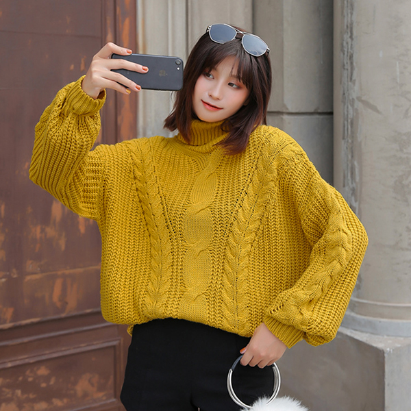 เสื้อสเวตเตอร์คอเต่าทรงโอเวอร์ไซส์ แขนบอลลูนน่ารัก (12397B)