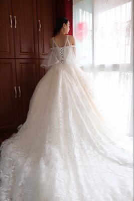 ชุดแต่งงาน แขนสามส่วน หางยาว เชือกผูกหลัง