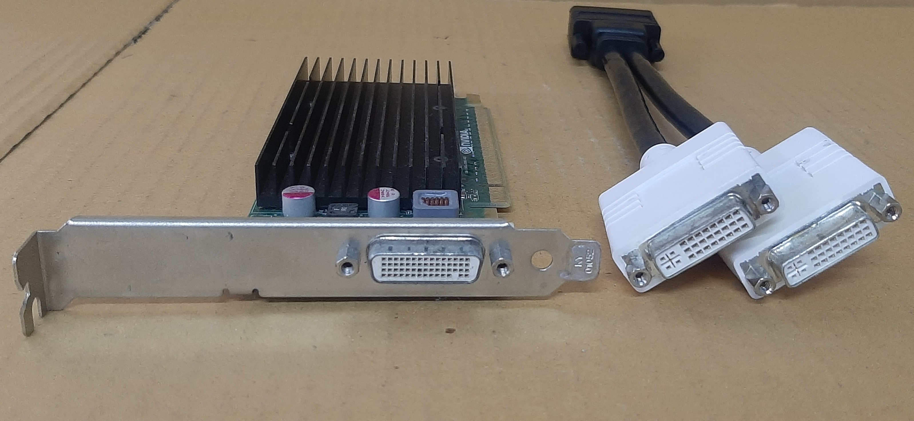 NVIDIA Quadro NVS 300 พร้อมสาย DMS-59 ออกสองจอ Port DVI ขายาว