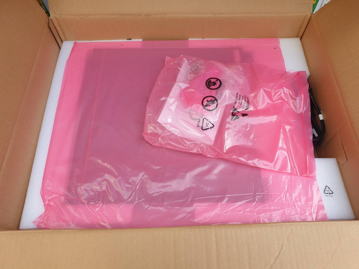 Switch Huawei S5735-S32ST4X 24*GE SFP ports 8*10/100/1000BASE-T ports 4*10GE SFP+ port ของใหม่