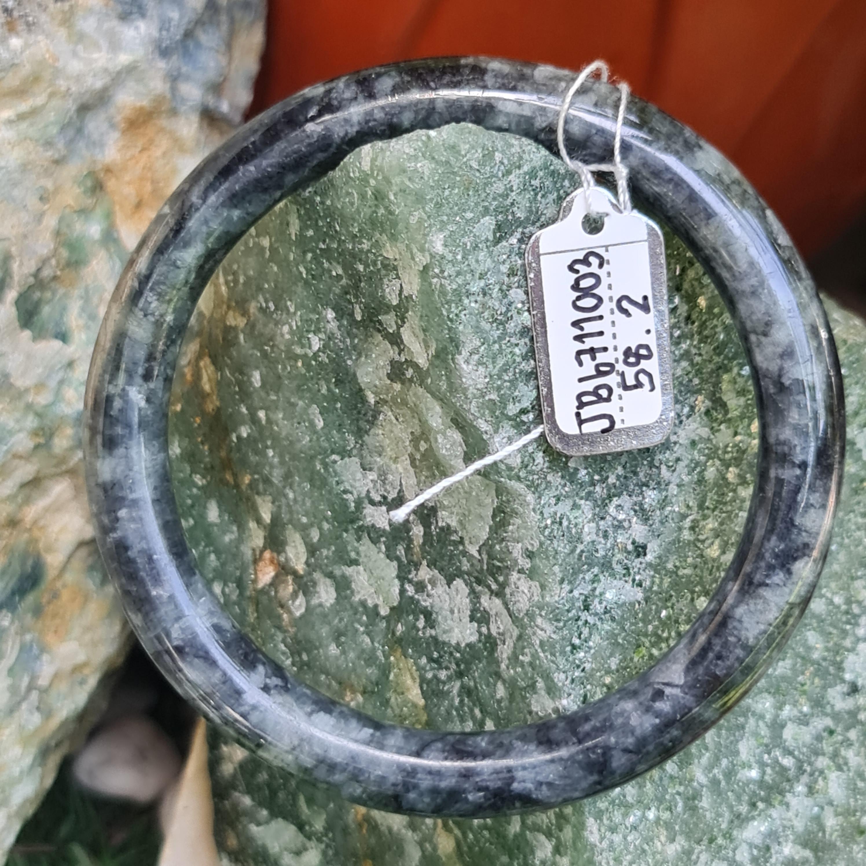 JB6711003 หยก พม่า แท้ Jade กำไลหยก (Jadeite bracelet) พม่า (Myanmar) 58.2 มม.