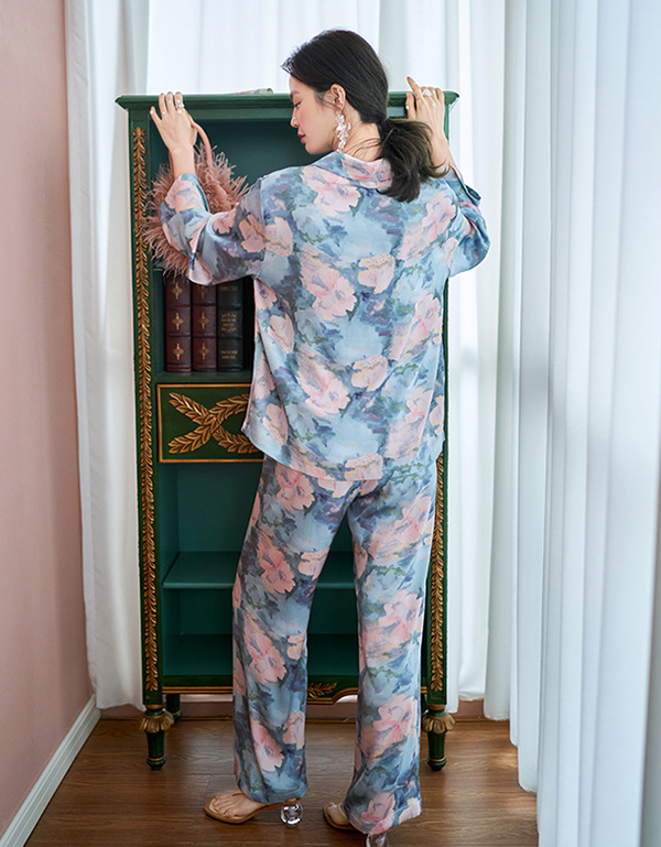 🚩พร้อมส่ง🚩ชุดนอนซาติน Silk Satin ไหมซาตินเกรดพรีเมี่ยม สีพาสเทลพิมพ์ลายดอกน่ารัก ผ้านุ่มลื่นละมุนผิว (ST121)