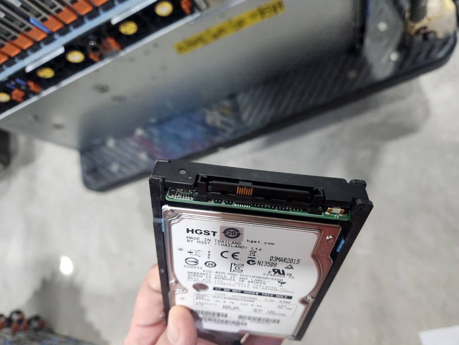 Storage Server Dell emc2 vnx 5200 SAS 600 10K x 25ลูก สภาพดีมาก