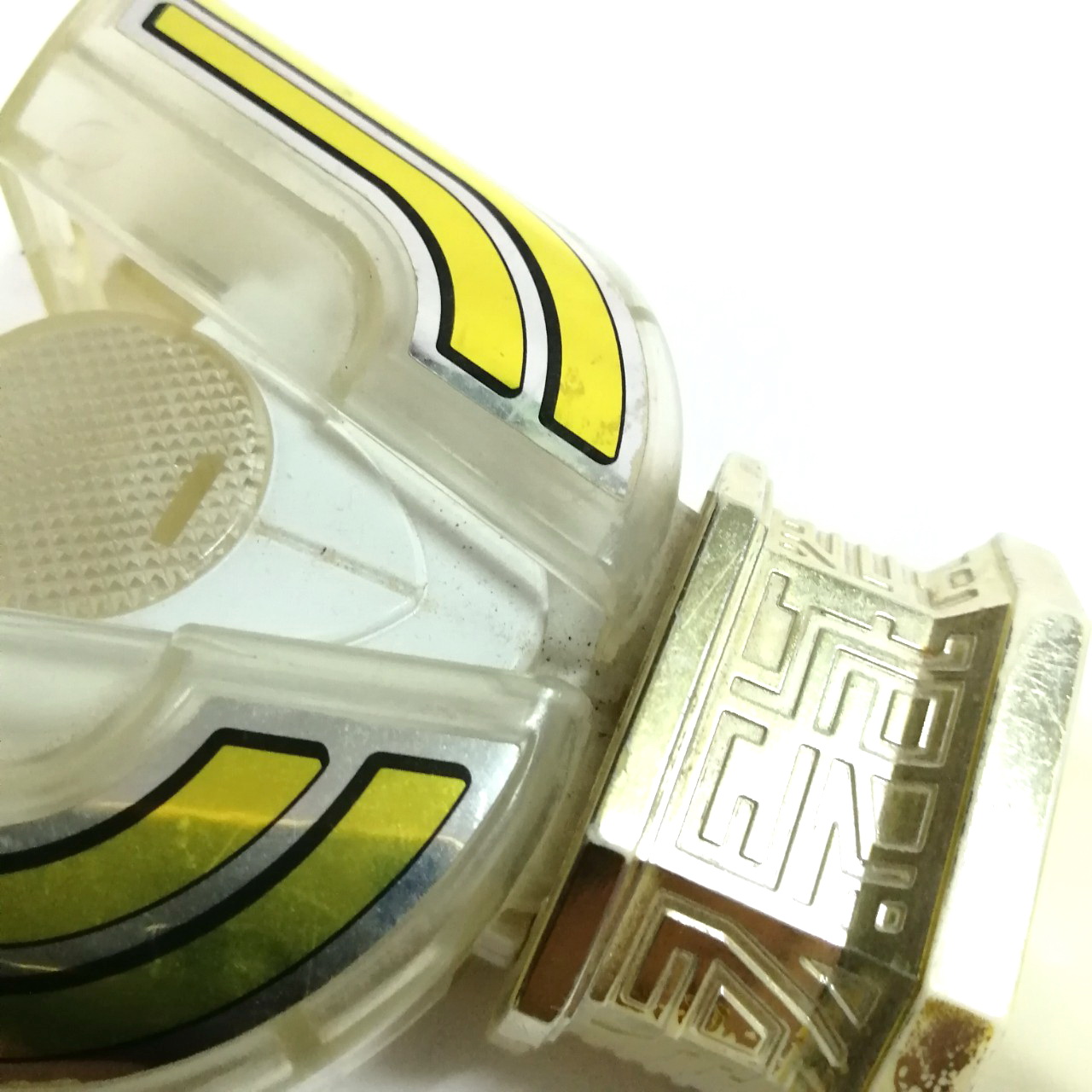 สปาร์คเลนน์ ( spark lens) อุปกรณ์แปลงร่าง** สภาพพอใช้ ผ่านการใช้งาน รังถ่านมีสนิมและสปริงที่รังถ่านหักหนึ่งข้าง แต่ชิ้นส่วนยังอยู่และใส่ถ่านใช้งานได้ "อุปกรณ์แปลงร่างของอุลตร้าแมนทีก้า" พิจารณาก่อนซื้อ