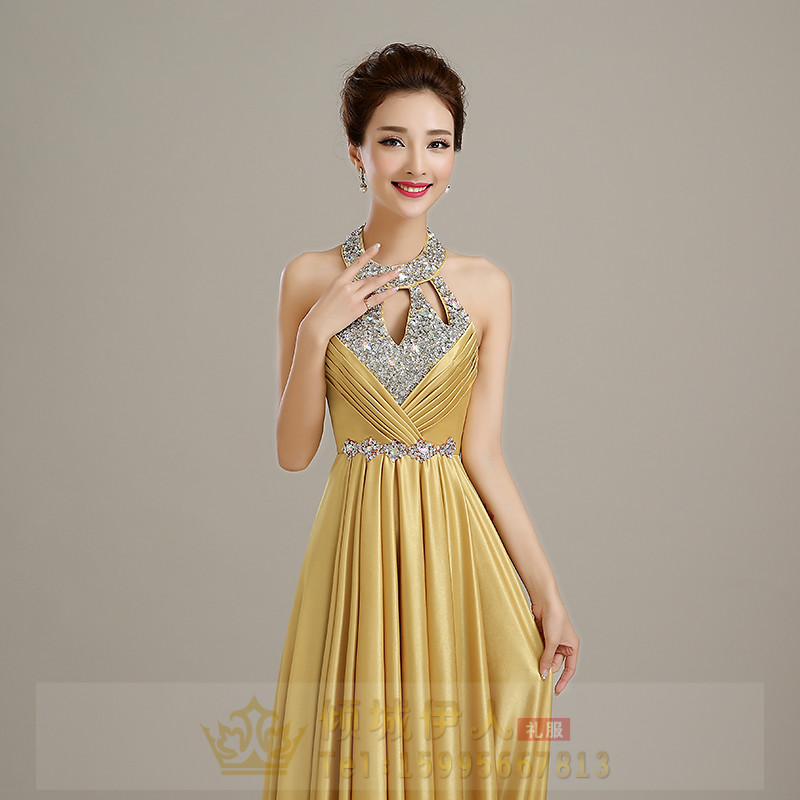 Pre-order ชุดราตรียาว คล้องคอ ผ้าซาติน ตีเกล็ดช่วงอก กระโปรงจับจีบ ปักเลื่อม แต่งเพชร เรียบหรู เซ็กซี่ เชือกผูกหลัง