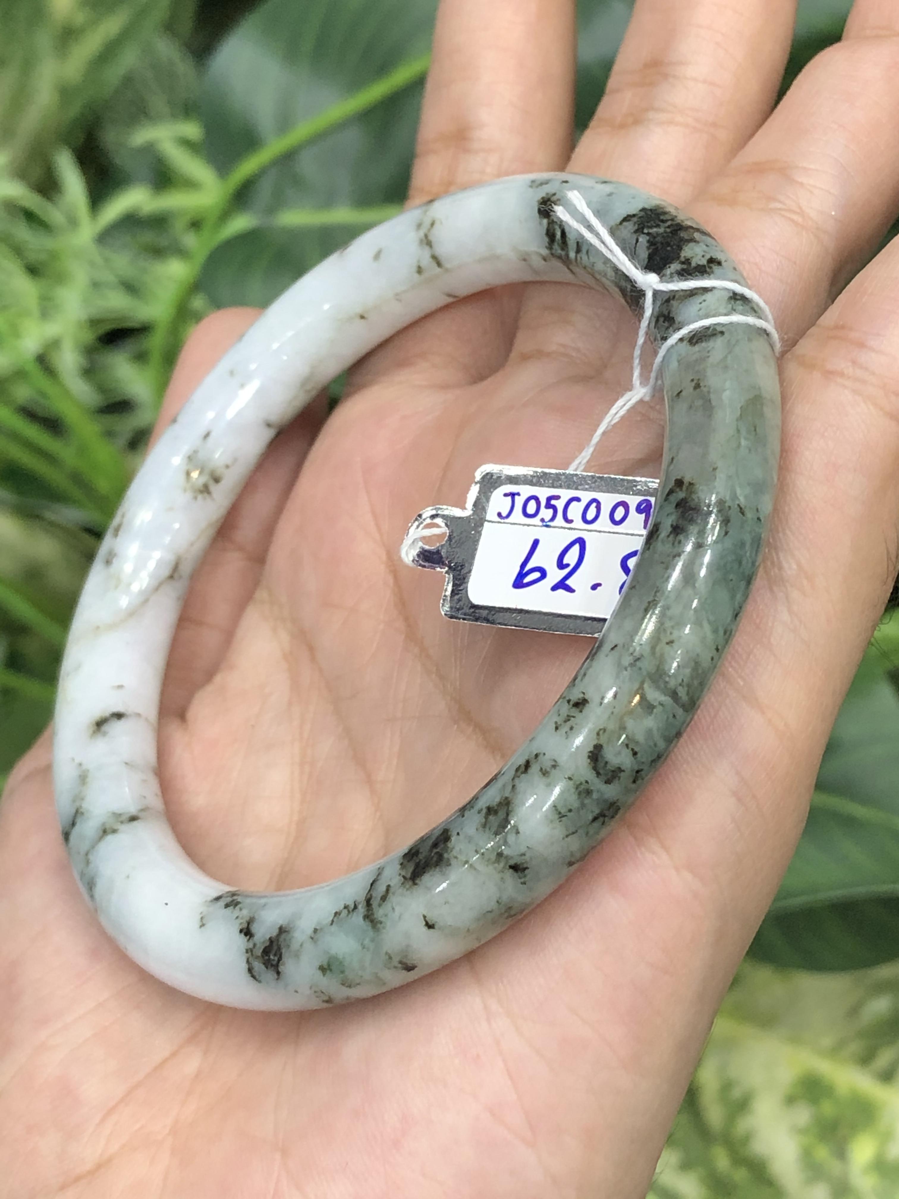 ๋J05C0093 หยก พม่า แท้ Jade กำไลหยก 62.8 มม (Jade bracelet) พม่า (Myanmar)