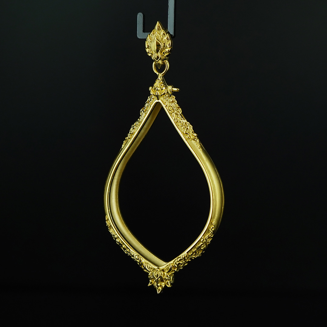 (แบบที่7.2) กรอบเนื้อบรอนซ์นอกชุบทอง สำหรับองค์พระขนาด ความสูง 4.8 เซนติเมตร ความกว้าง 3.2 เซนติเมตร