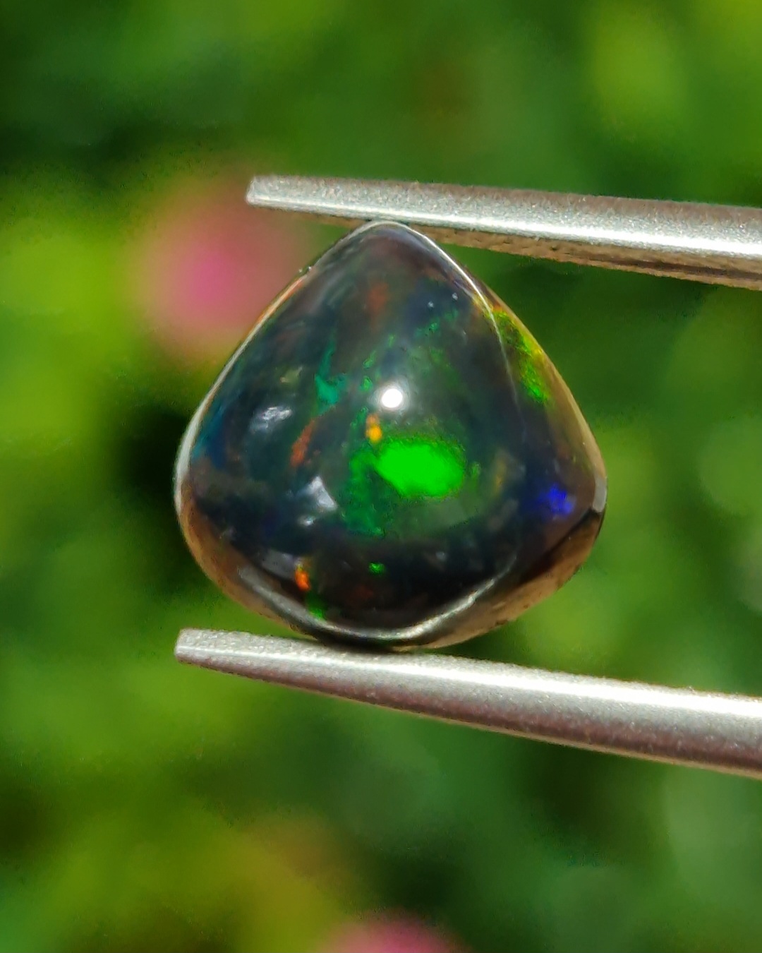 พลอย แบล็ก โอปอล Black Opal 2.54 กะรัต (Cts.) พลอยแท้ อัญมณีมงคลประจําวันเกิด เครื่องประดับพลอย