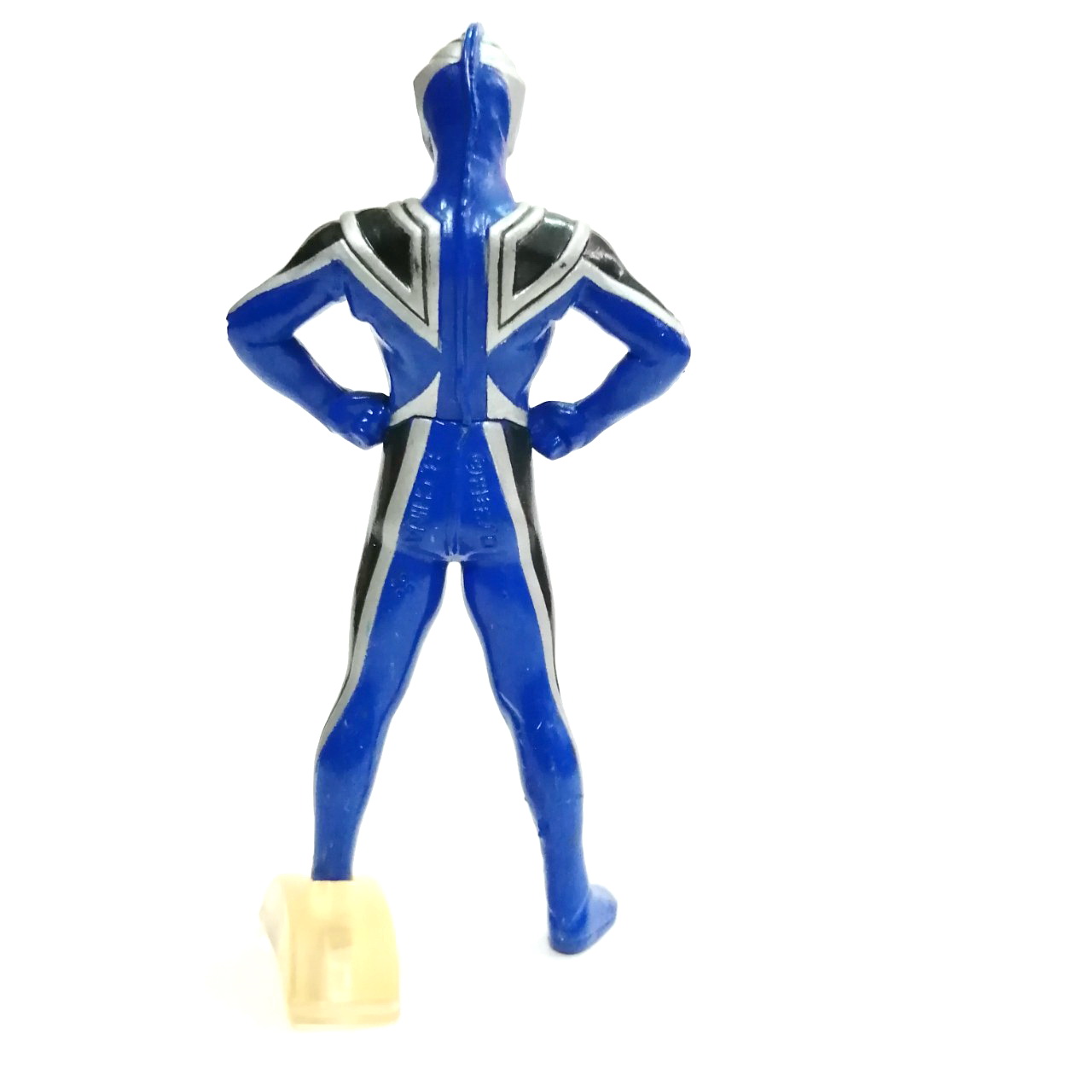 ของสะสม กาชาปอง ชุดยืนฐาน อุลตร้าแมน อากูล ขนาด 3.5 นิ้ว **ไม่มีฐานให้ แถม ก้อนน้ำแข็งเล็กให้แทน สภาพดี