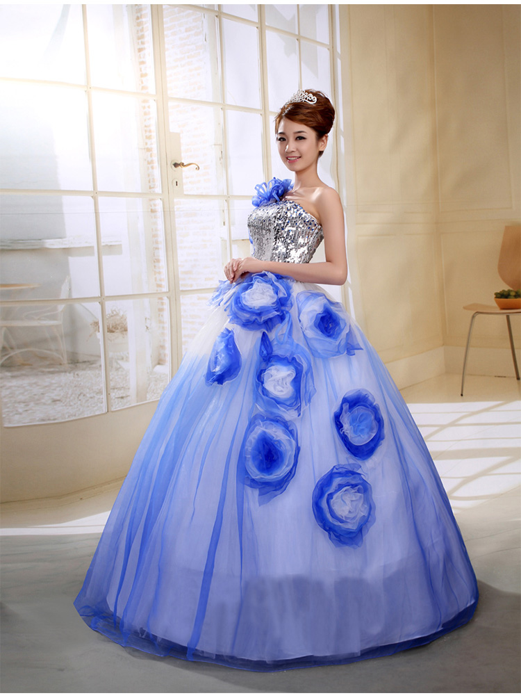 พร้อมเช่า ชุดแฟนซี ชุดราตรียาว สีน้ำเงิน เกาะอก ไหล่เดียว ช่วงอกปักเลื่อม กระโปรงแต่งผ้าโปรงดอกไม้