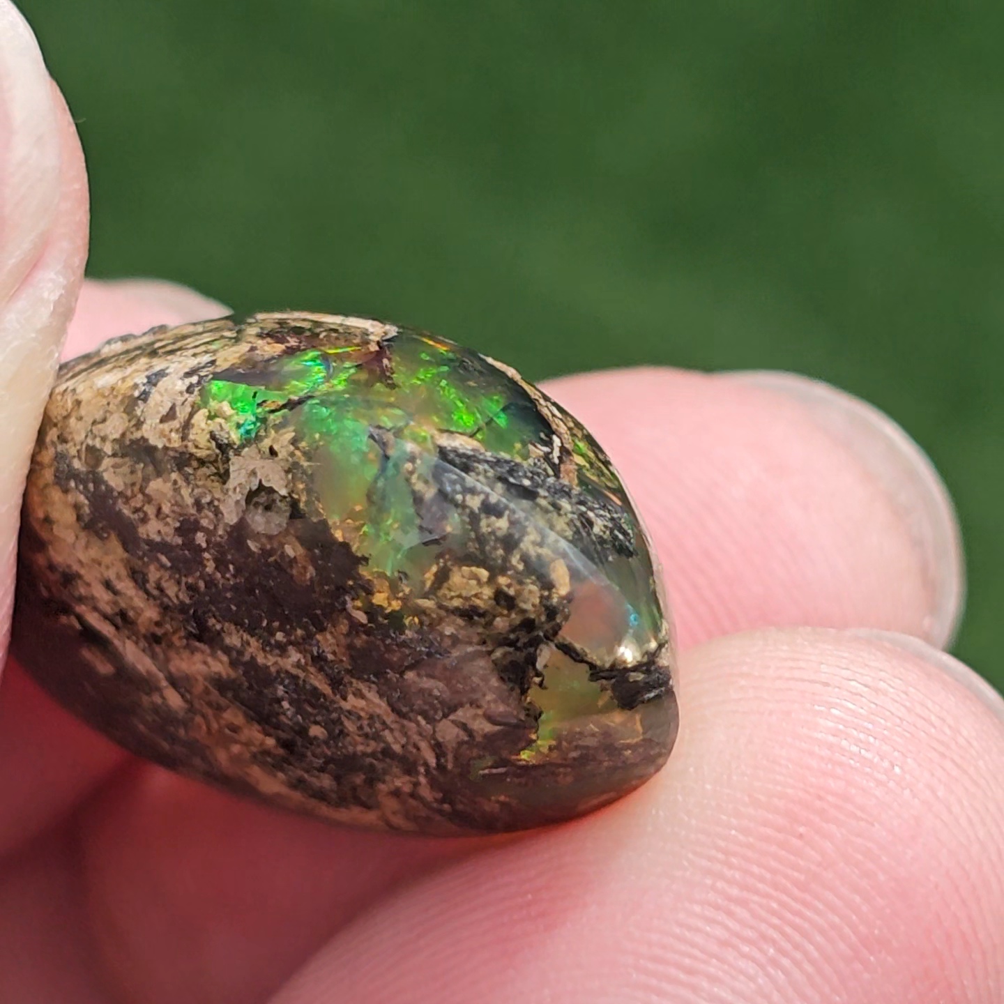 พลอย โอปอล Opal 32.50 กะรัต (Cts.) พลอยแท้ อัญมณีมงคลประจําวันเกิด เครื่องประดับพลอย