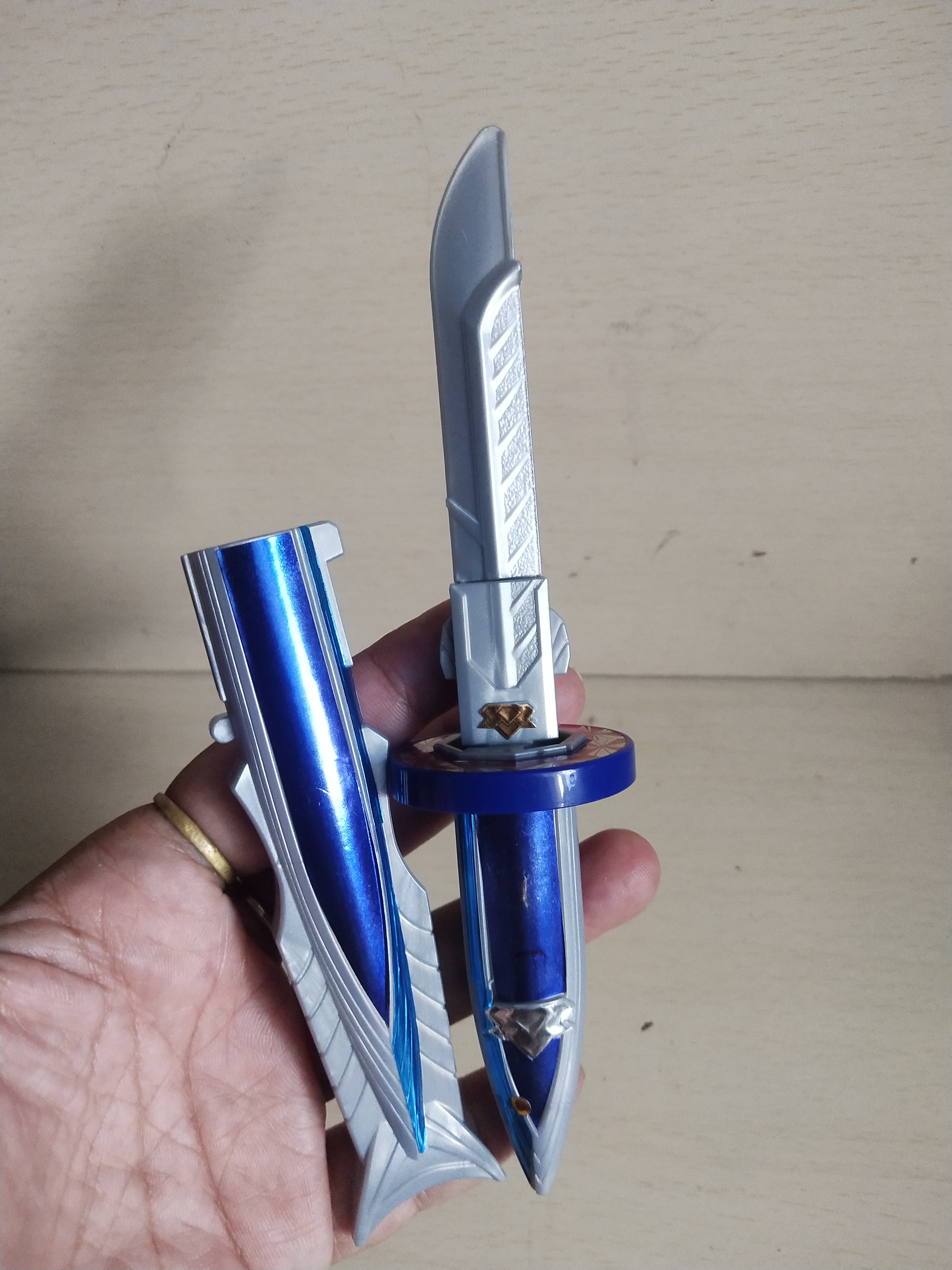 มีหลายภาพ ดาบซากานะมารุ ขนาดเล็ก จาก ขบวนการซามูไรเซ็นไต ชินเคนเจอร์