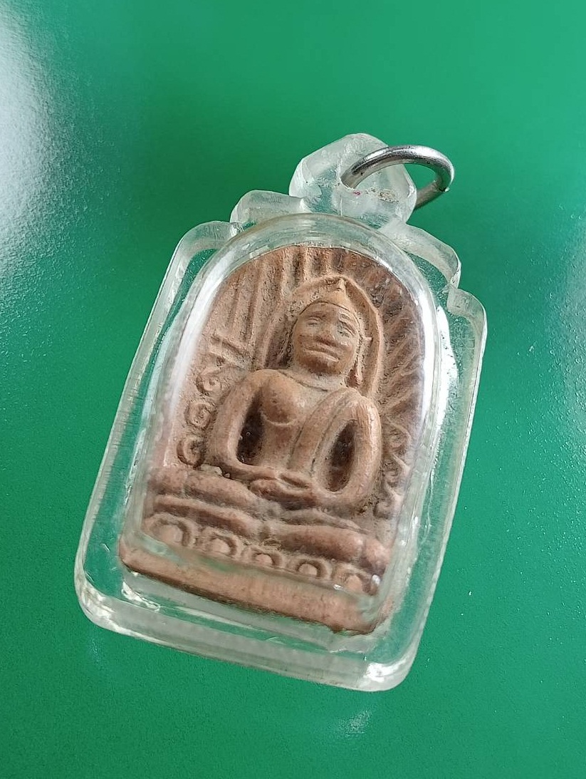 ผ2981 พระซุ้มกอ เนื้อดิน ไม่ทราบที่