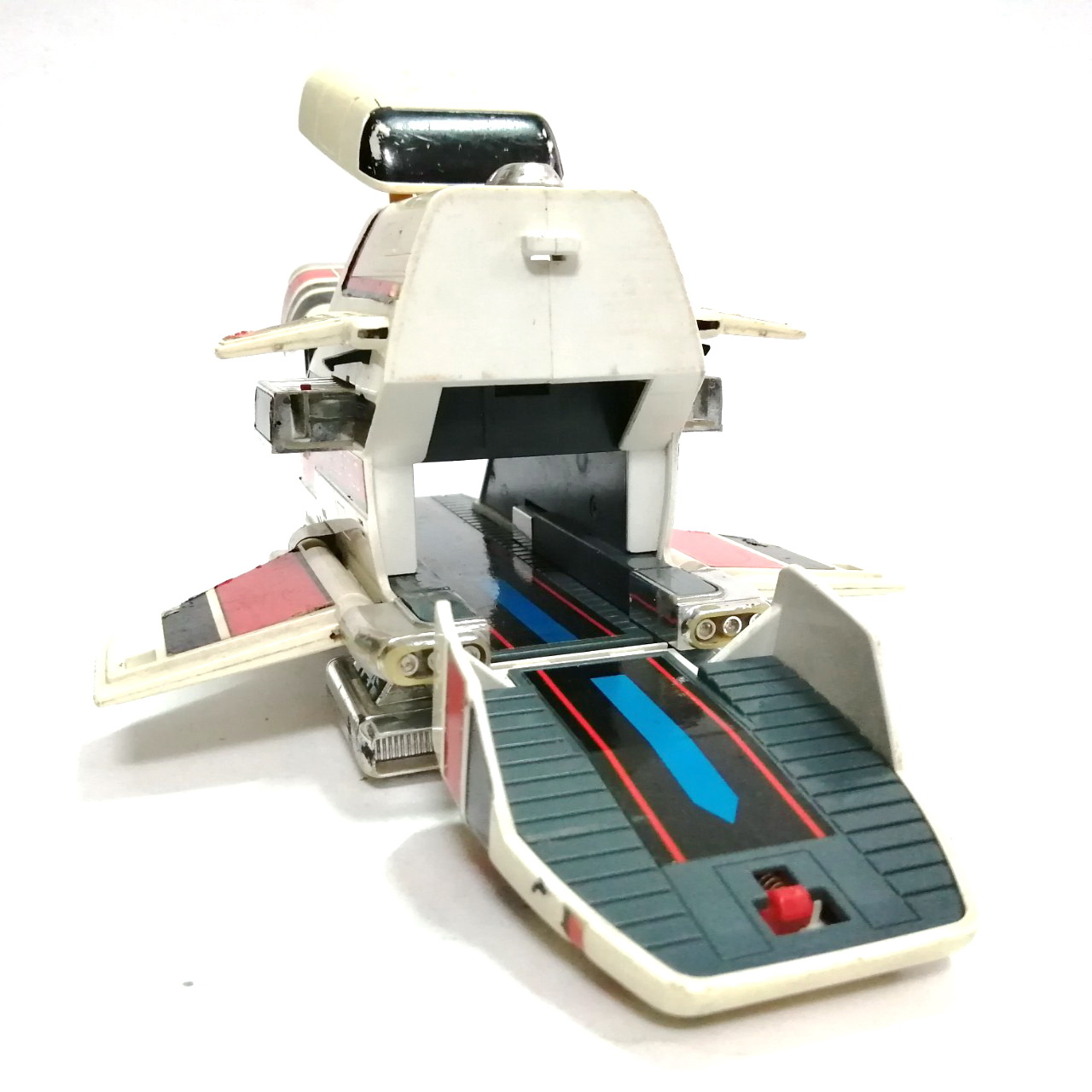 ยานแมชชีน บัฟฟาโล่ ยานของขบวนการ ไลฟ์แมน ตัวยานบางส่วนเป็นเหล็ก และพลาสติก กลไกใช้ได้บางส่วน ของเก่าเก็บตามสภาพ *** มีรอยถลอกและสติ๊กเกอร์หลุด /ขาดหลายแห่ง พิจารณาก่อนซื้อ