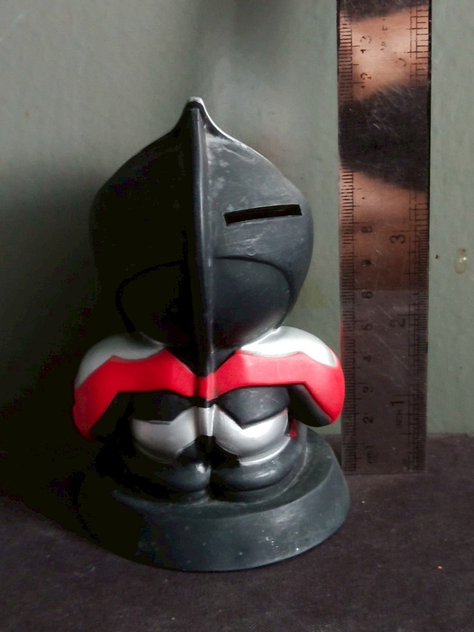 มีหลายภาพ ขนาดประมาณ 5 นิ้ว กระปุกออมสินดาร์คอุลตร้า Apext Dark Ultra **ไม่มีฝาปิดก้น