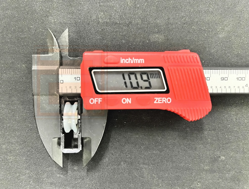 ล้อไวนิลบานเลื่อนเล็ก (ล้อสามารถ ถอดได้)