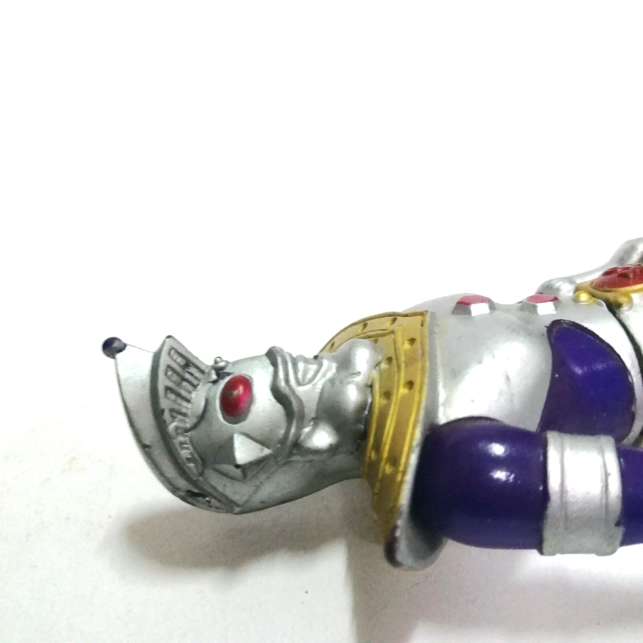 ซอฟ 6.5 -7 นิ้ว ขนาดตามรูป อุลตร้าแมนคิงส์ ซอฟ japan ปี 1988 **มีรอยบ้าง พิจารณาก่อนซื้อ