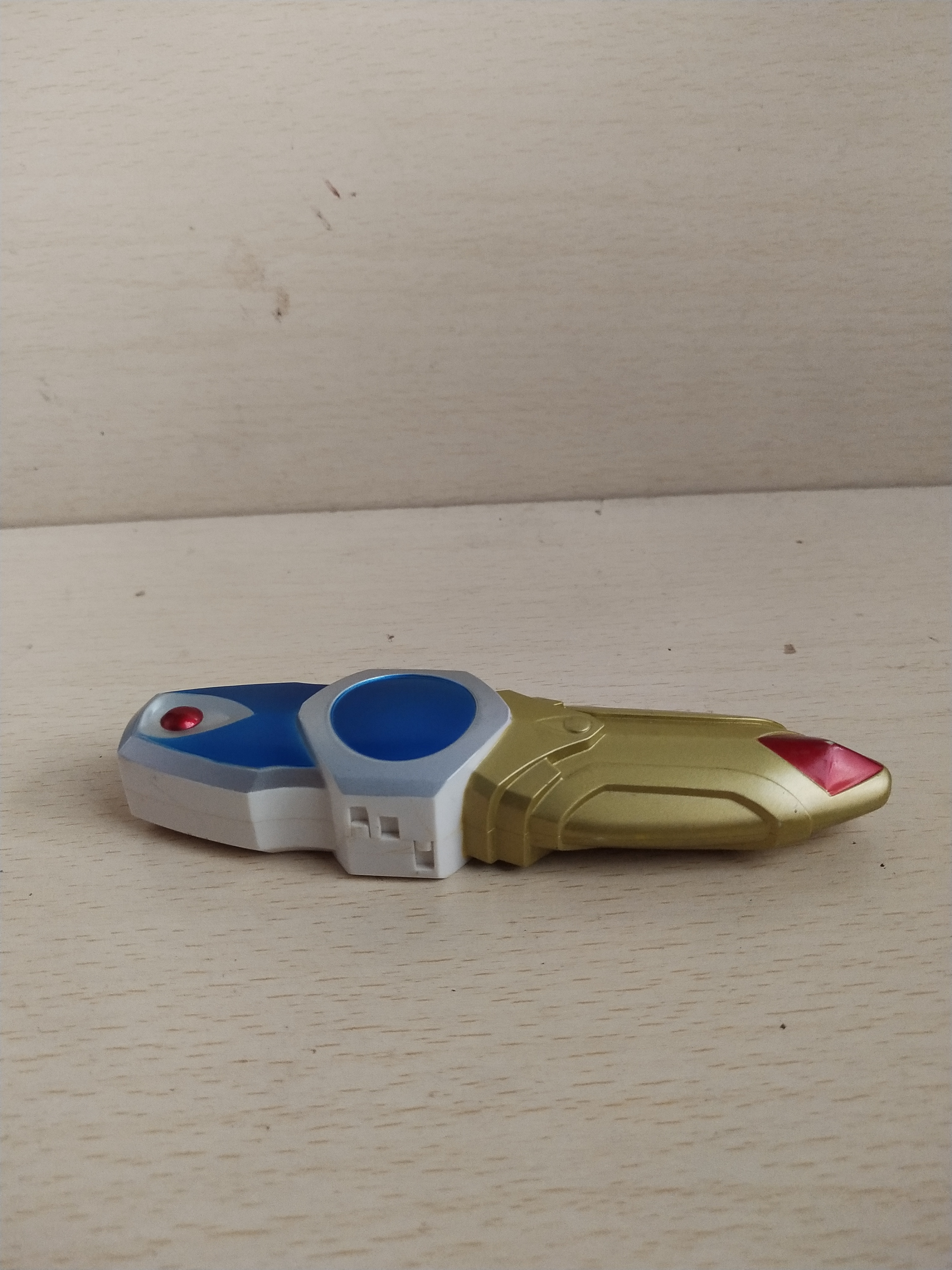 มีหลายภาพ ของมีตามภาพ **ไม่มีระบบไฟ อุปกรณ์แปลงร่าง ของอุลตร้าแมนฮิคาริ จากซีรีย์อุลตร้าแมน เมบิอุส *** มี ไม่มีวงจรไฟฟ้า แสง/เสียง