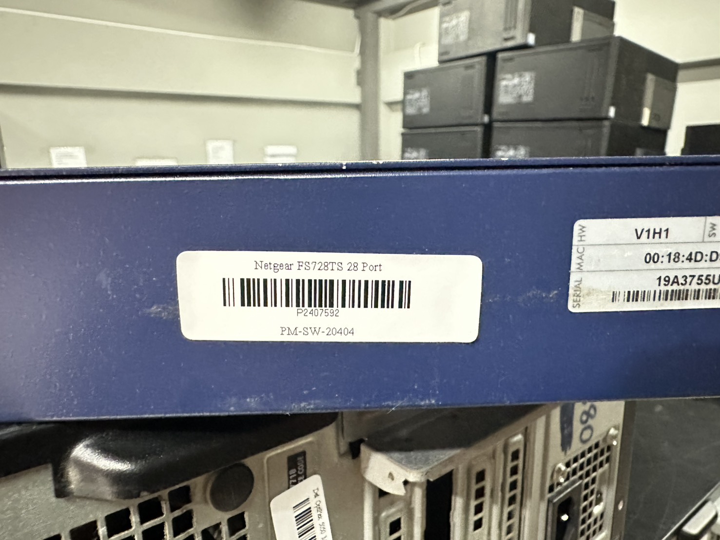 Switch Netgear ProSafe FS728TS - ProSafe 24+4 Smart Switch Netgear FS728TS