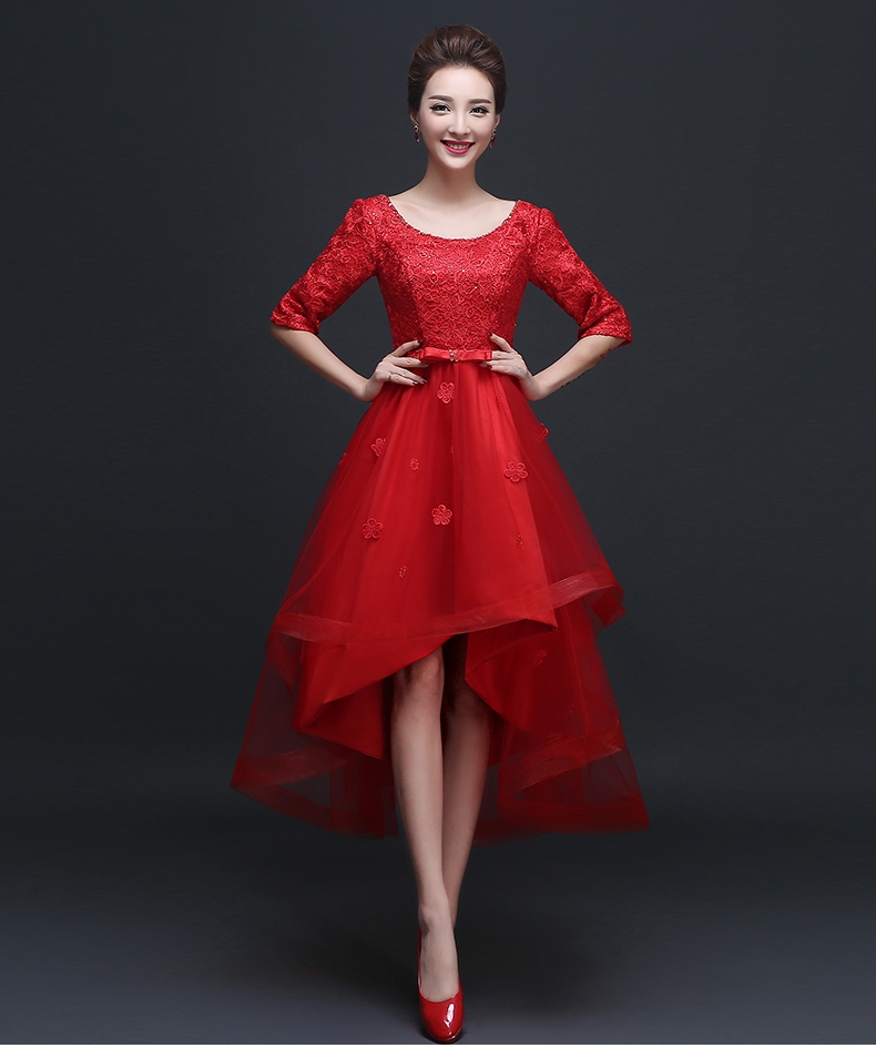 Pre-order ชุดราตรีสั้น สีแดง แต่งลูกไม้ทีอก เพิ่มโบว์ช่วงเอว กระโปรงหน้าสั้นหลังยาว ผ้าตาข่าย ตกแต่งด้วยดอกไม้สามมิติ เชือกผูกหลัง