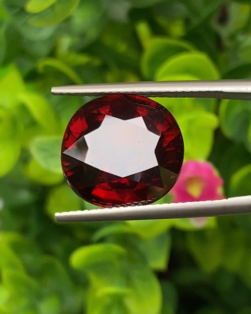 พลอย เพทาย Natural Zircon 13.85 กะรัต (Cts.) พร้อมใบเซอร์ พลอยแท้ อัญมณีมงคลประจําวันเกิด เครื่องประดับพลอย