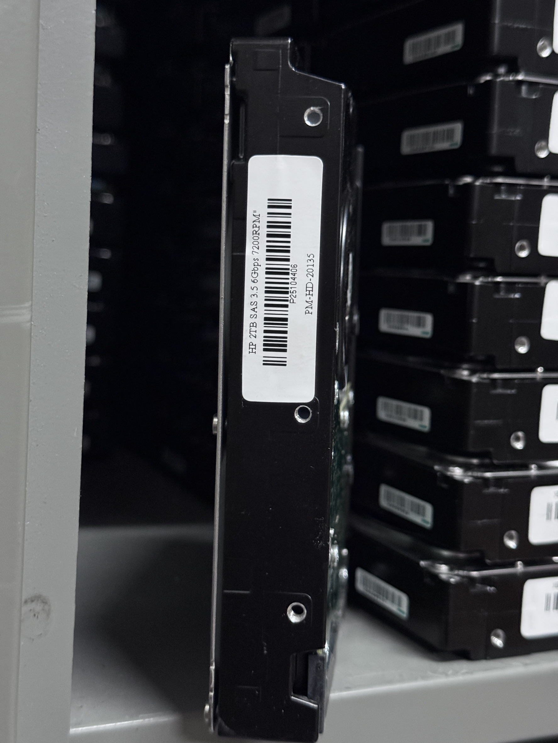 HDD HP 2TB SAS 3.5 6Gbps 7200RPM" ***สำหรับ Server